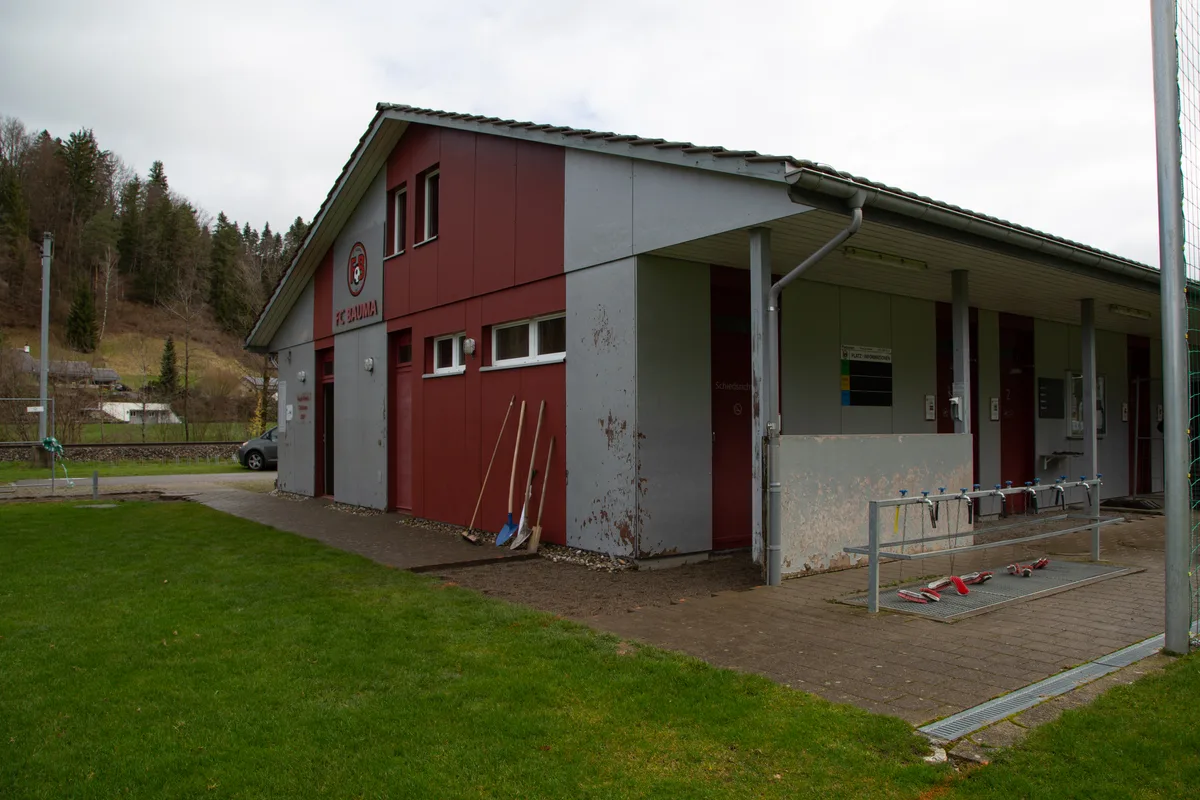 Spatenstich zum Bau der neuen Mädchengarderobe des FCB